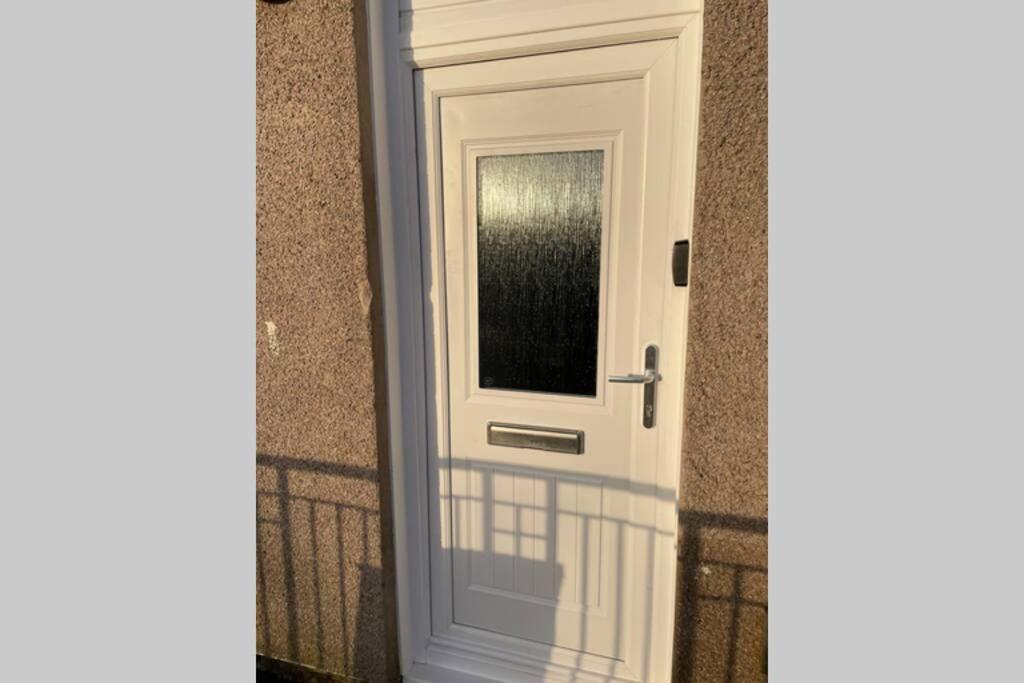 Bellshill Central Apartments Esterno foto